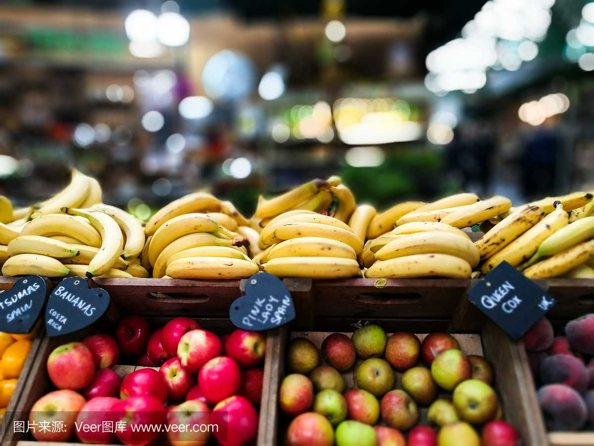 精选的异国情调和新鲜水果展示在博罗市场,伦敦,英国